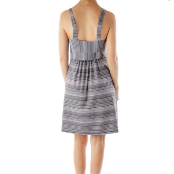 TEHAMA Gray Striped Empire Waist Athletic Golf Tennis Dress Womens Size Small - Picture 5 of 5